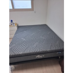 침대 매트리스와 프레임